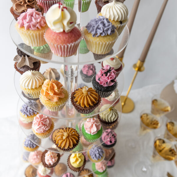 Cupcake-kollektion med gulddetaljer — My Little Cupcake Instagram